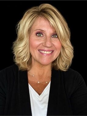 Meet your Posher, Tina